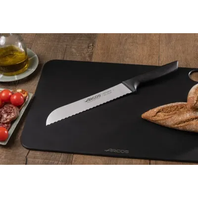 Нож Arcos для хлеба 200 мм Niza (135700)