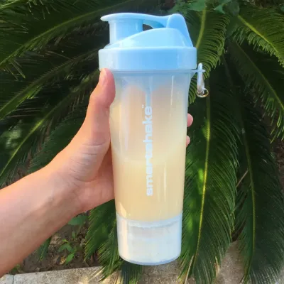 Шейкер спортивний Smartshake Slim 500ml Neon Blue