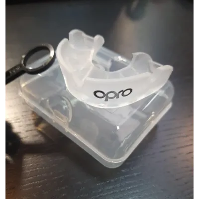 Капа OPRO Silver детская (возраст до 11) Clear (art.102503006) Капа OPRO Silver детская (возраст до 11) Clear (art.102503006)