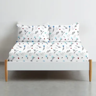 Простыня на резинке 80х160 см BLUE WILDFLOWERS COSAS белый Простыня на резинке 80х160 см BLUE WILDFLOWERS COSAS белый