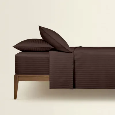Євро постіль сатин з простирадлом на гумці WALNUT Cosas Шоколад 200х220 см Євро постіль сатин з простирадлом на гумці WALNUT Cosas Шоколад 200х220 см