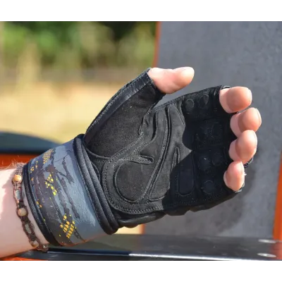 Перчатки для фитнеса MadMax MFG-880 Signature M Black/Grey/Yellow