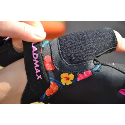 Перчатки для фитнеса MadMax MFG-770 Flower Power Gloves XS Black/Pink Перчатки для фитнеса MadMax MFG-770 Flower Power Gloves XS Black/Pink