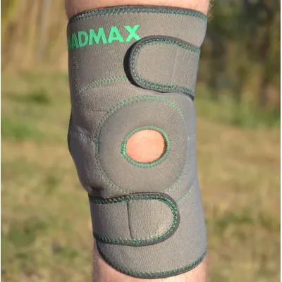 Наколінник MadMax MFA-295 Zahoprene Universal Knee Support 1 шт Dark Grey/Green Наколінник MadMax MFA-295 Zahoprene Universal Knee Support 1 шт Dark Grey/Green