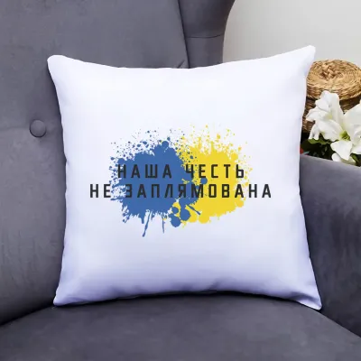 Подушка декоративна з принтом 