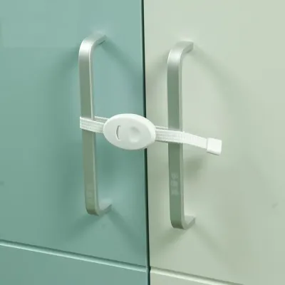 Блокатор на дверцятах шаф Safety 37787 Білий