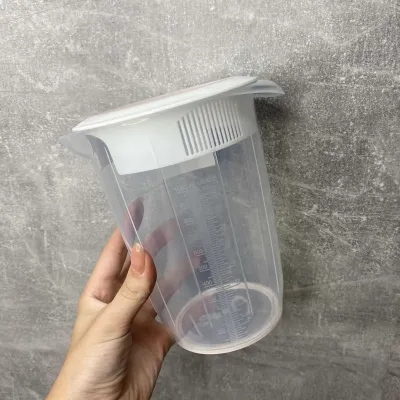 Емкость для смешивания с пластиковой крышкой 1 л Akay Plastik AK567 Емкость для смешивания с пластиковой крышкой 1 л Akay Plastik AK567