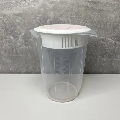 Емкость для смешивания с пластиковой крышкой 1 л Akay Plastik AK567 Емкость для смешивания с пластиковой крышкой 1 л Akay Plastik AK567