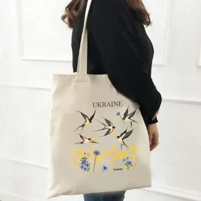 Экошопер на замке BookOpt BK4052 Ukraine Ласточки бежевый