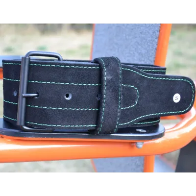 Пояс для тяжелой атлетики MadMax MFB-301 Suede Single Prong кожаный Black/Green M Пояс для тяжелой атлетики MadMax MFB-301 Suede Single Prong кожаный Black/Green M