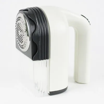 Машинка для удаления катышков Gemei CR9606 на батарейках LR14 White (15333-hbr) Машинка для удаления катышков Gemei CR9606 на батарейках LR14 White (15333-hbr)