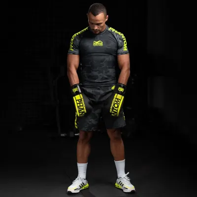 Боксерские перчатки Phantom APEX Elastic Neon Black/Yellow 16 унций Боксерские перчатки Phantom APEX Elastic Neon Black/Yellow 16 унций