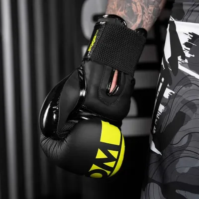Боксерские перчатки Phantom APEX Elastic Neon Black/Yellow 16 унций Боксерские перчатки Phantom APEX Elastic Neon Black/Yellow 16 унций