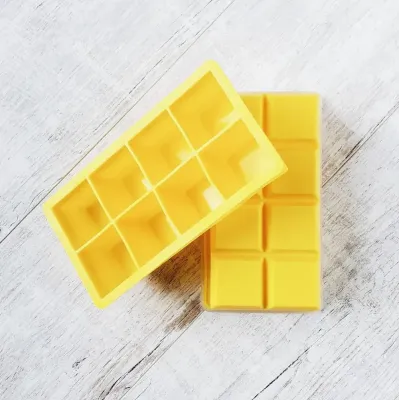 Форма для льоду ICE CUBE 5 cm Olin & Olin 8 кубиків жовта з кришкою