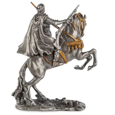 Настольная мини фигурка Воин на коне 10х8 см Veronese Серебристый AL229120 Настольная мини фигурка Воин на коне 10х8 см Veronese Серебристый AL229120