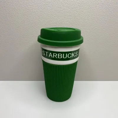 Стакан керамический с силиконовой крышкой UKC 400 мл Starbucks 9703 зеленый с белым Стакан керамический с силиконовой крышкой UKC 400 мл Starbucks 9703 зеленый с белым