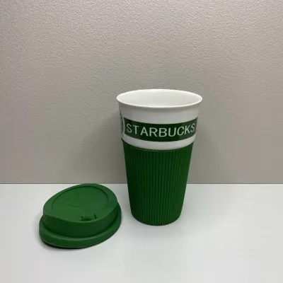 Стакан керамический с силиконовой крышкой UKC 400 мл Starbucks 9703 зеленый с белым Стакан керамический с силиконовой крышкой UKC 400 мл Starbucks 9703 зеленый с белым