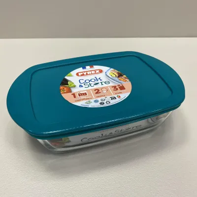 Форма скляна із пластиковою кришкою для випічки 23х15х6,5 см Pyrex 215P000