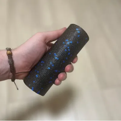 Массажный роллер гладкий PowerPlay PP-4346 Mini EPP Foam Roller 15x5,3 см Черно-синий Массажный роллер гладкий PowerPlay PP-4346 Mini EPP Foam Roller 15x5,3 см Черно-синий