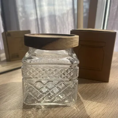 Ємність скляна SNT із дерев'яною кришкою 1 л квадрат Прозорий Ємність скляна SNT із дерев'яною кришкою 1 л квадрат Прозорий