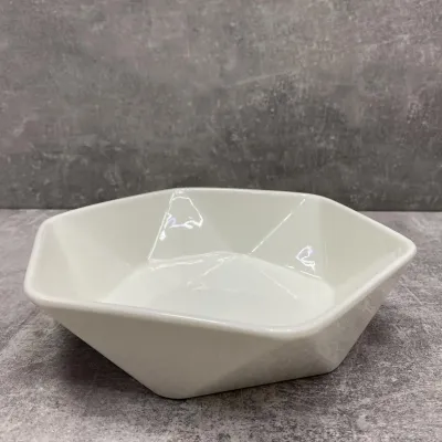 Салатник порцеляновий Stenson MC3560-9 Ромб 23x20,5x6 см White
