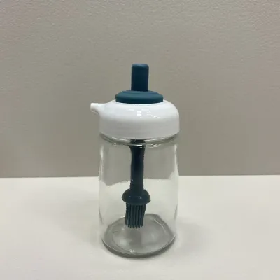 Емкость для масла A-Plus OB-25/6256 с силиконовой кисточкой стеклянная 13,6х5,5 см 250 мл (21398)