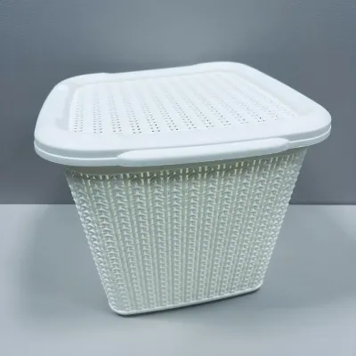Кошик пластиковий з кришкою Ucsan Plastik М-071 30,5x32x25 см 15 л Білий
