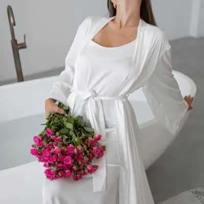 Женский халат COSAS Silky Cloud S-M Белый