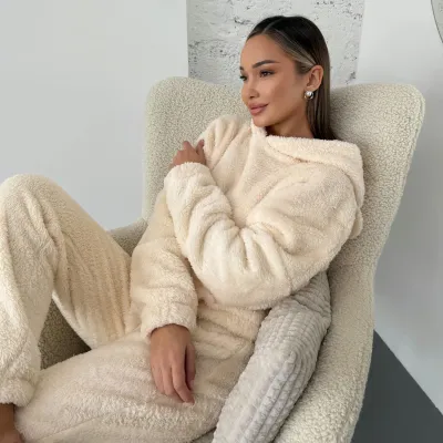 Домашняя одежда женская COSAS Hugs M-L Молочный (192_Hugs_milk_ML) Домашняя одежда женская COSAS Hugs M-L Молочный (192_Hugs_milk_ML)