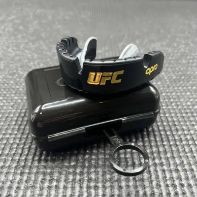 Капа під брекети Opro Gold Braces 11+ Black Silver (102518001)