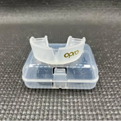 Капа доросла Opro Gold 11+ Clear (102504015) Капа доросла Opro Gold 11+ Clear (102504015)
