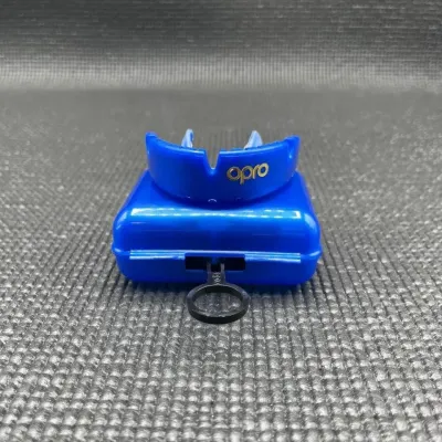 Капа под брекеты взрослая Opro Gold Braces 11+ Dark Blue Pearl (102506002) Капа под брекеты взрослая Opro Gold Braces 11+ Dark Blue Pearl (102506002)