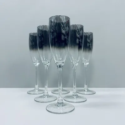Набір келихів для шампанського Luminarc Delice Mist J9399/4 160 мл 6 шт Чорно-прозорий (23553) Набір келихів для шампанського Luminarc Delice Mist J9399/4 160 мл 6 шт Чорно-прозорий (23553)