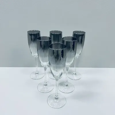 Набір келихів для шампанського Luminarc Delice Mist J9399/4 160 мл 6 шт Чорно-прозорий (23553) Набір келихів для шампанського Luminarc Delice Mist J9399/4 160 мл 6 шт Чорно-прозорий (23553)