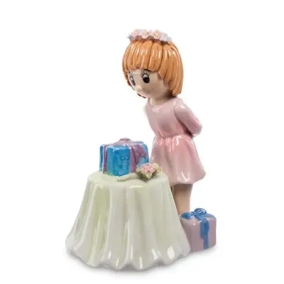 Інтер'єрна фігурка Pavone Girl at the birthday party 13 см Різнокольоровий (261945) Інтер'єрна фігурка Pavone Girl at the birthday party 13 см Різнокольоровий (261945)