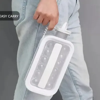 Портативна силіконова форма для льоду No Brand ICE Cube Tray пляшка 2в1 на 17 кульок Білий (2104618556)