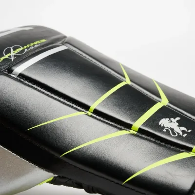 Боксерські рукавички Leone GN110F Revo Fluo Black 12 унцій (GN110F_Black_12oz) Боксерські рукавички Leone GN110F Revo Fluo Black 12 унцій (GN110F_Black_12oz)