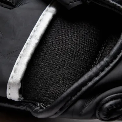 Рукавички для ММА Leone Black Edition М (GP121_Black_M) Рукавички для ММА Leone Black Edition М (GP121_Black_M)