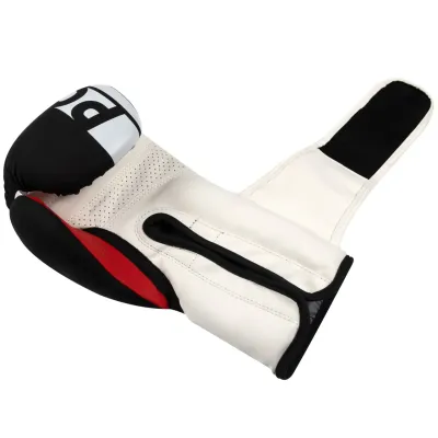 Боксерские перчатки PowerPlay 3086 Matt Challenger 12 унций Черно-белый (PP_3086_12oz_Bl/White) Боксерские перчатки PowerPlay 3086 Matt Challenger 12 унций Черно-белый (PP_3086_12oz_Bl/White)