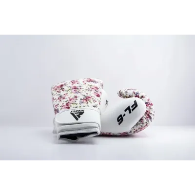 Боксерські рукавички RDX FL-6 8 унцій White (BGR-FL6W-8oz) Боксерські рукавички RDX FL-6 8 унцій White (BGR-FL6W-8oz)