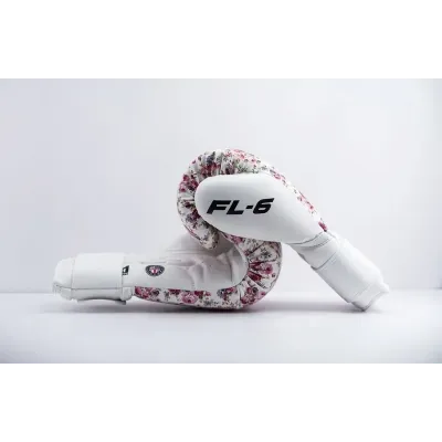 Боксерські рукавички RDX FL-6 8 унцій White (BGR-FL6W-8oz) Боксерські рукавички RDX FL-6 8 унцій White (BGR-FL6W-8oz)